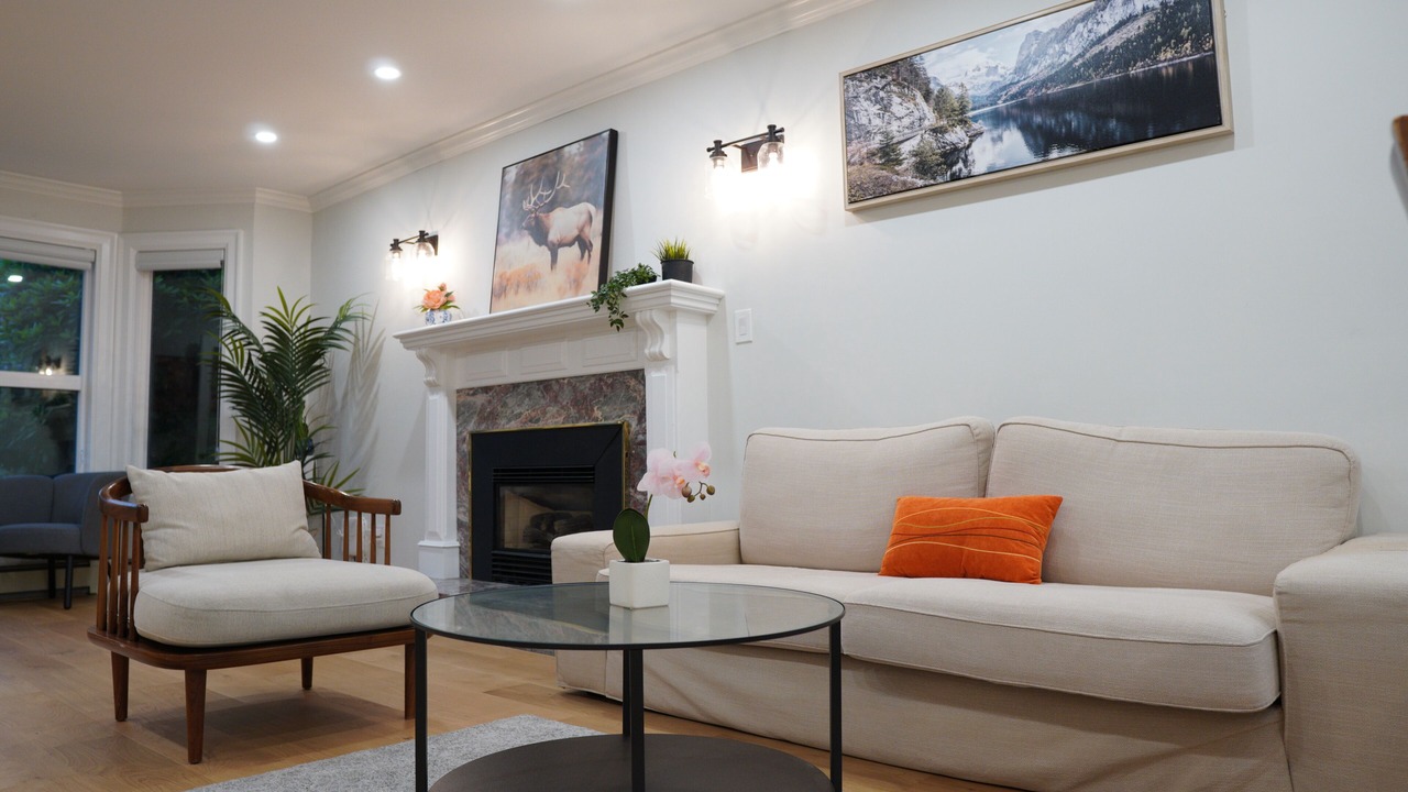 Photo of Livingroom in Fraserview