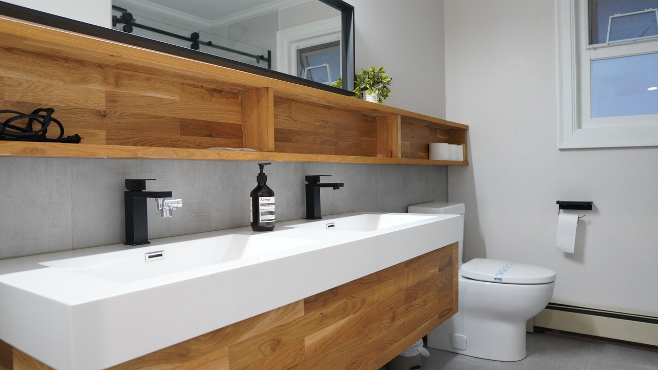 Photo of Bathroom in Fraserview