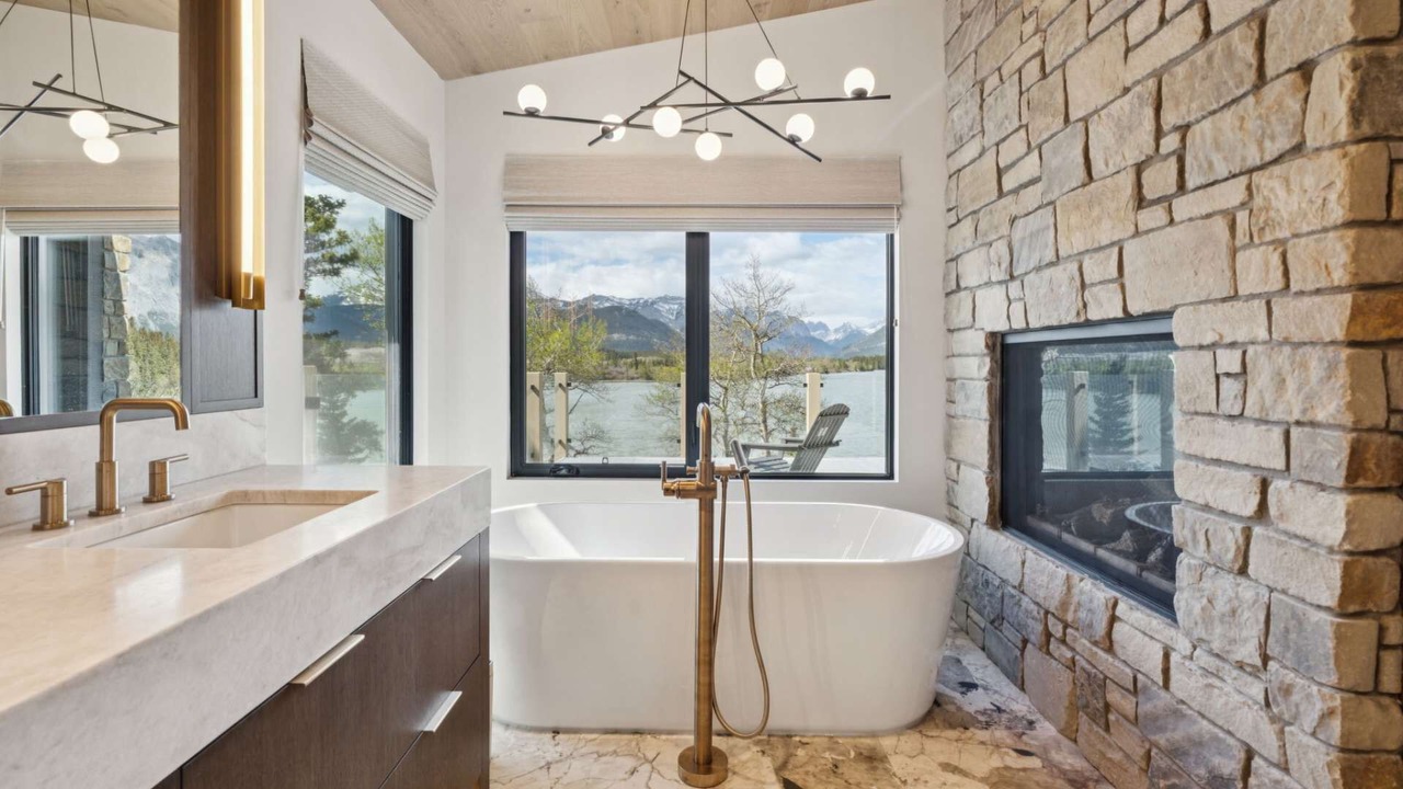 Photo of Bathroom in Kananaskis