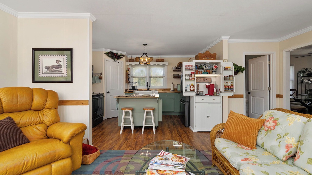 Photo of Livingroom in Tri-Cities