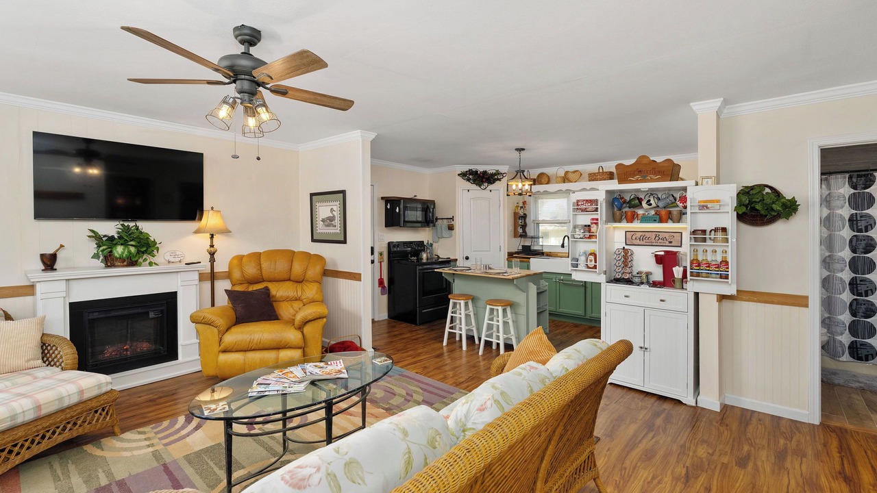 Photo of Livingroom in Tri-Cities