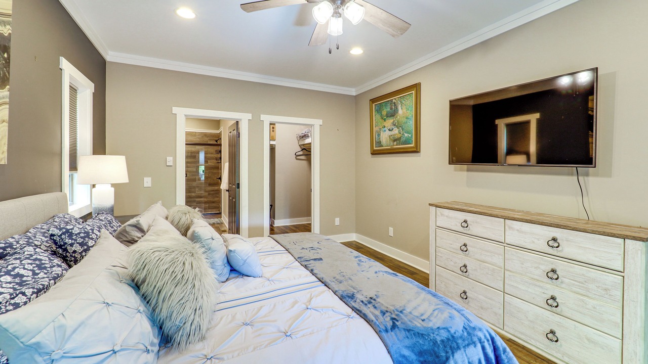 Photo of Bedroom in Frank