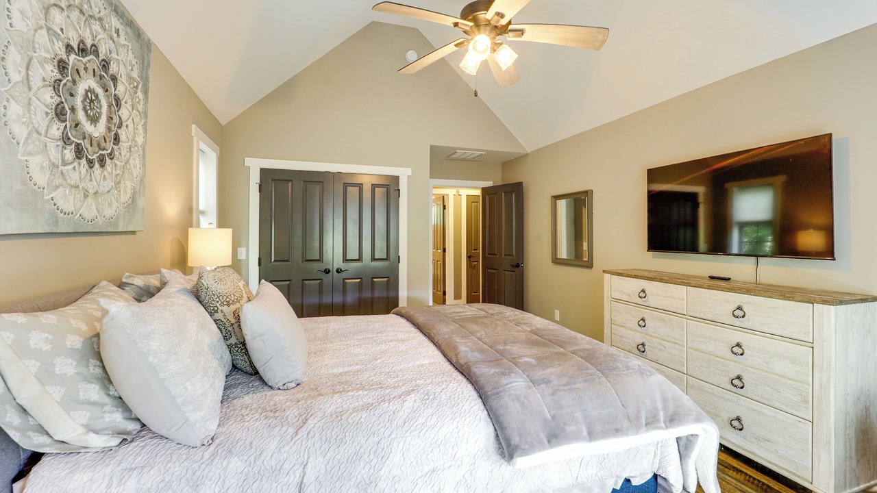 Photo of Bedroom in Frank