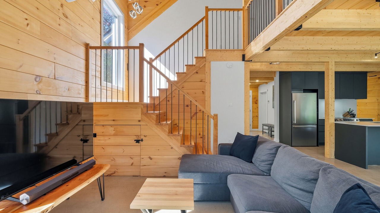 Photo of Livingroom in Sainte-Emelie