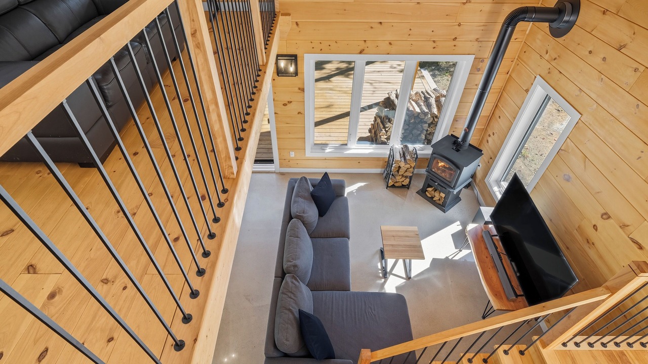 Photo of Livingroom in Sainte-Emelie