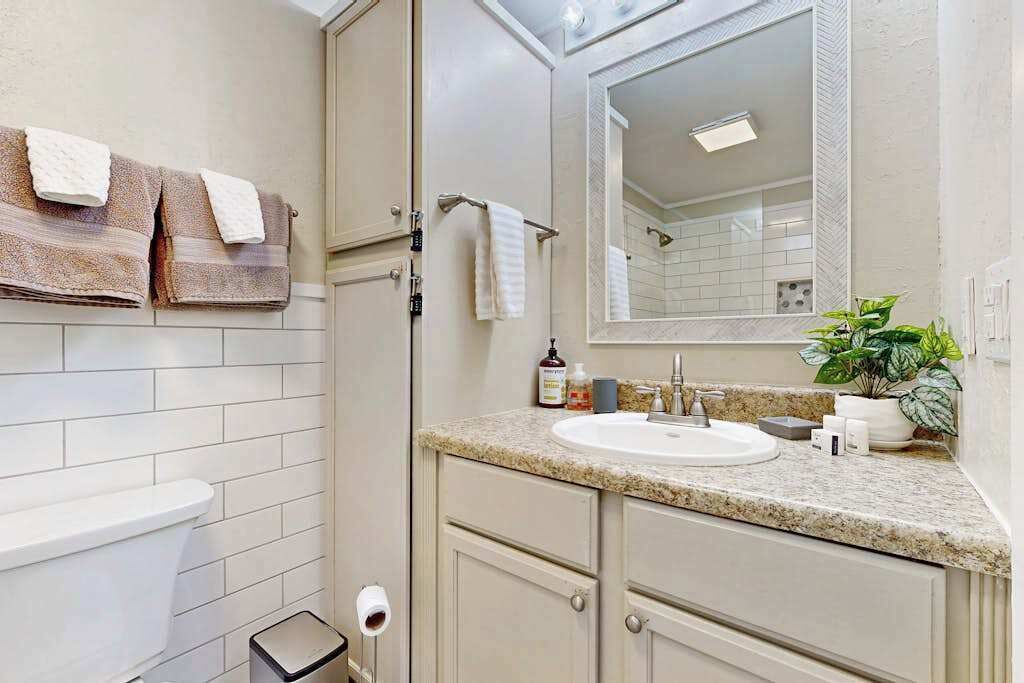 Photo of Bathroom in Sapphire