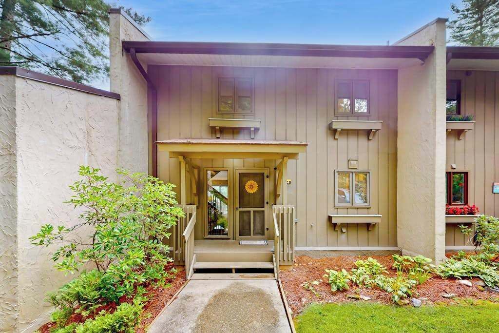Photo of Outdoor in Sapphire