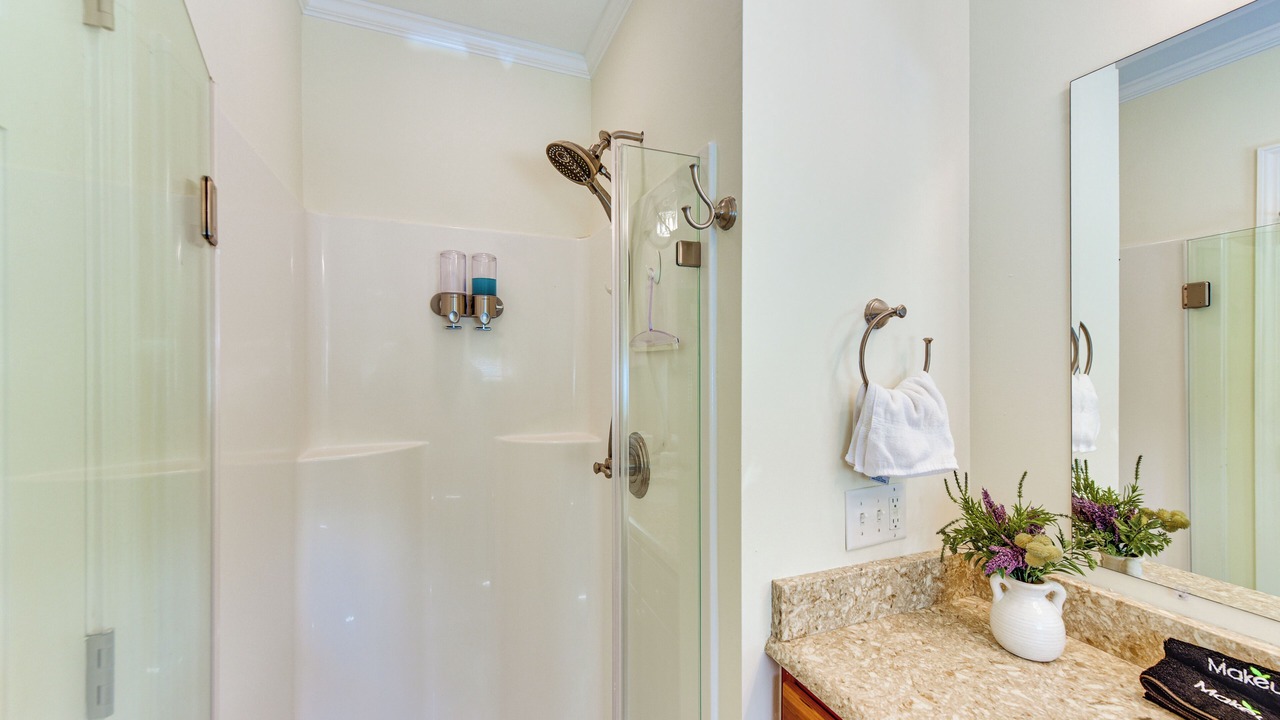 Photo of Bathroom in Bowling Green
