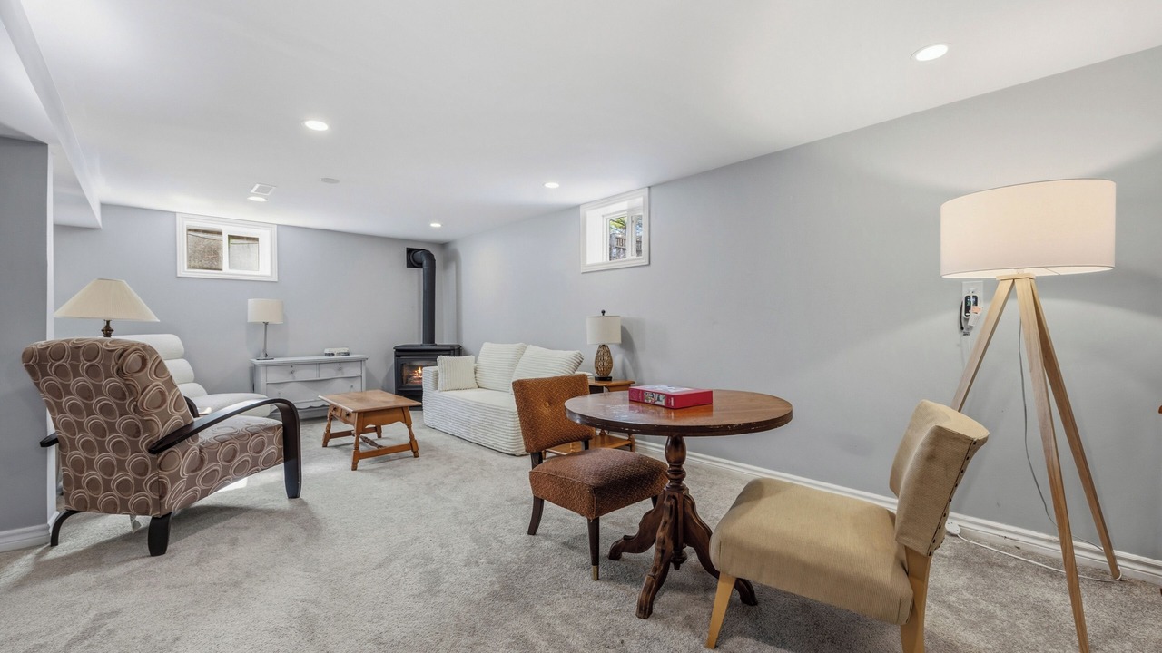 Photo of Livingroom in Sarnia