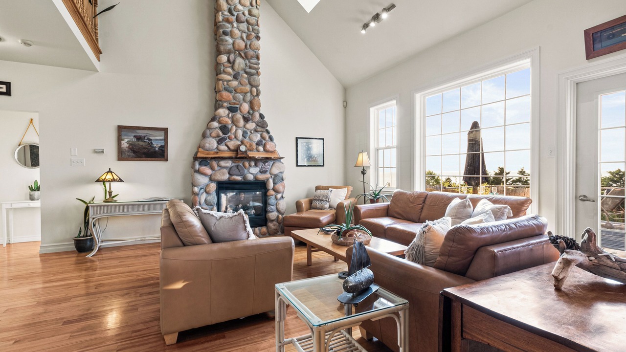 Photo of Livingroom in Malignant Cove