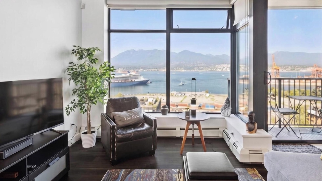 Photo of Livingroom in Gastown