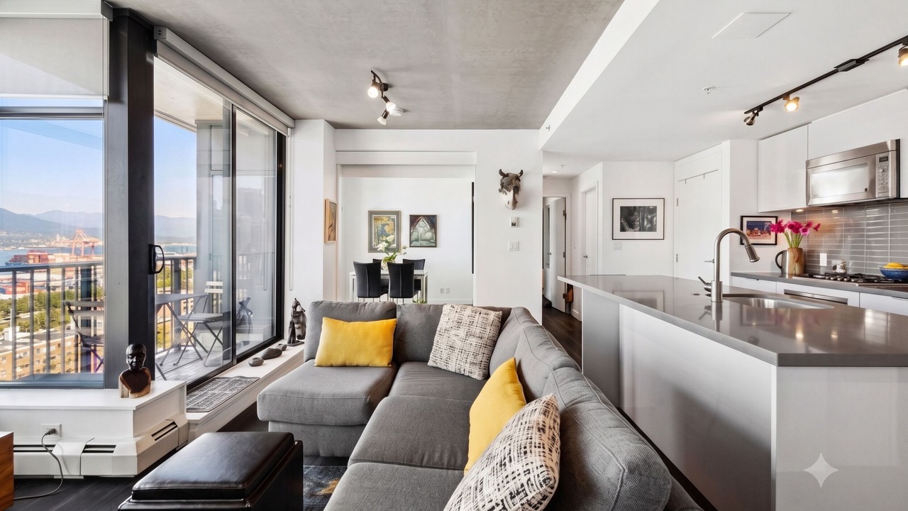 Photo of Livingroom in Gastown
