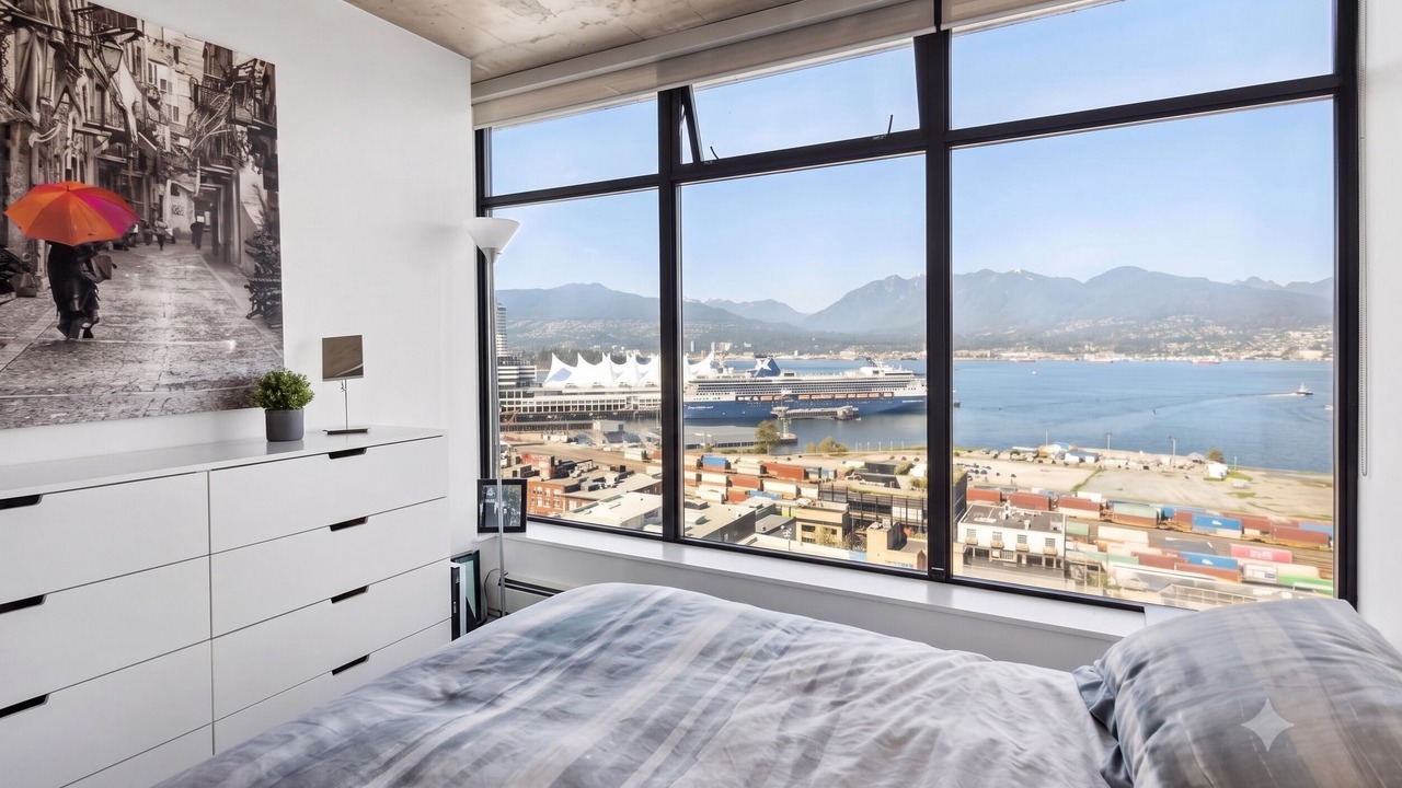 Photo of Bedroom in Gastown