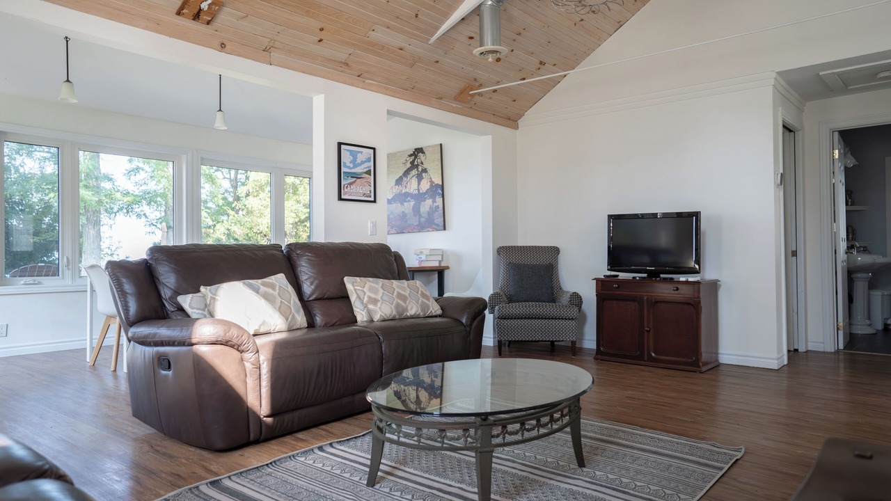 Photo of Livingroom in Plympton-Wyoming