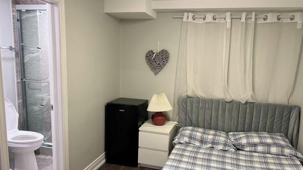 Photo of Bedroom in Richmond Hill