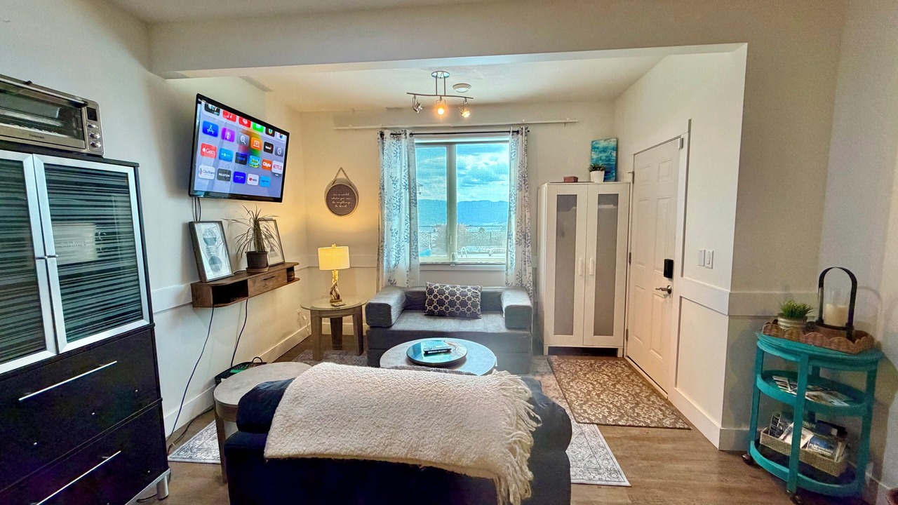Photo of Livingroom in Foothills
