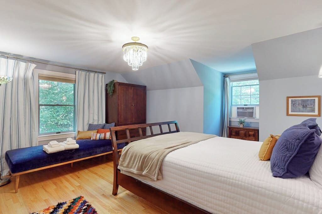 Photo of Bedroom in Bath