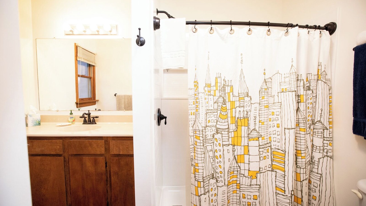 Photo of Bathroom in Andersonville