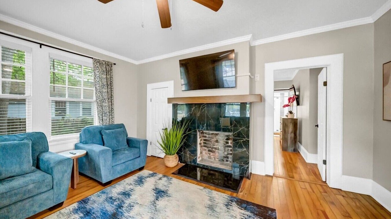 Photo of Livingroom in Earlewood
