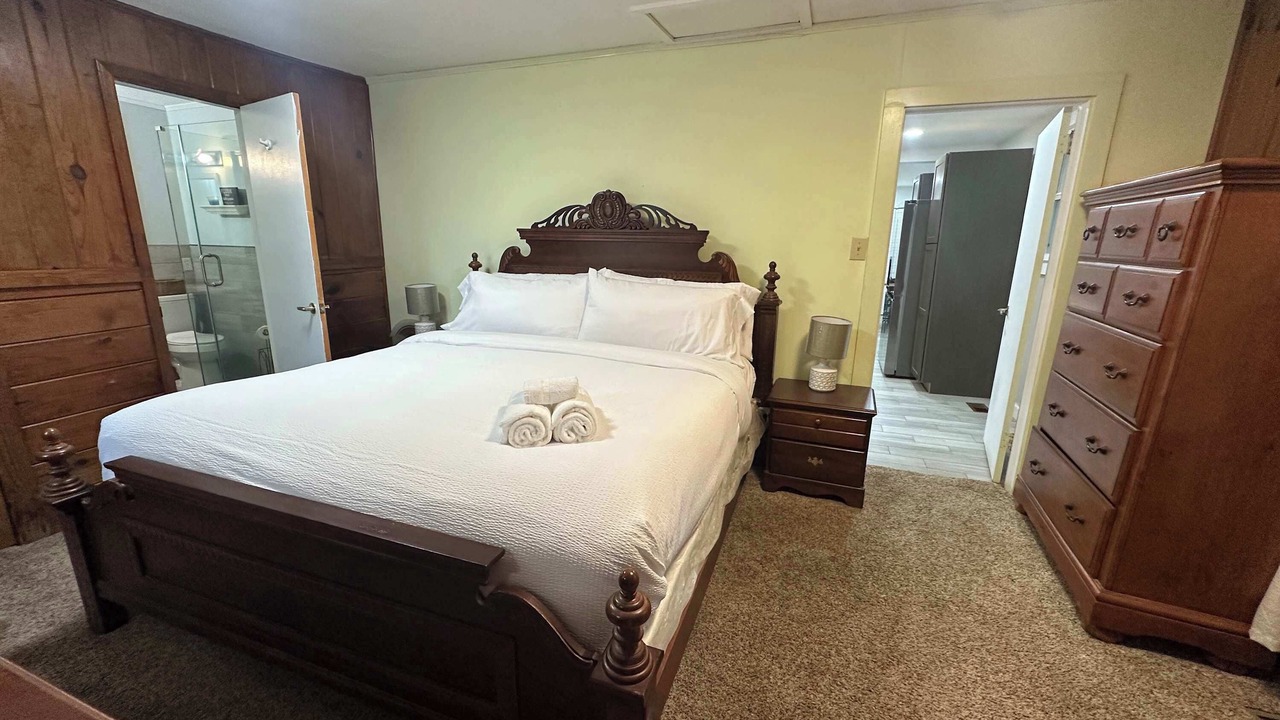 Photo of Bedroom in Hollands Landing