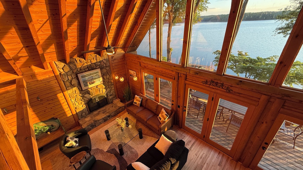 Photo of Livingroom in Lake Norman of Catawba