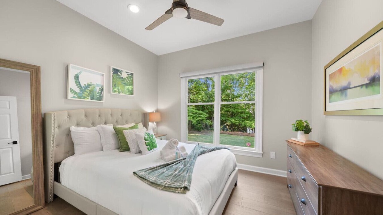 Photo of Bedroom in Bowling Green