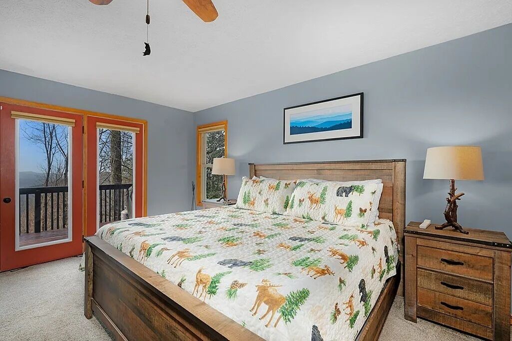 Photo of Bedroom in Walnut Mountain