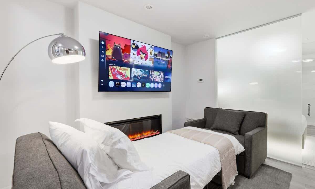 Photo of Livingroom in Toronto Entertainment District