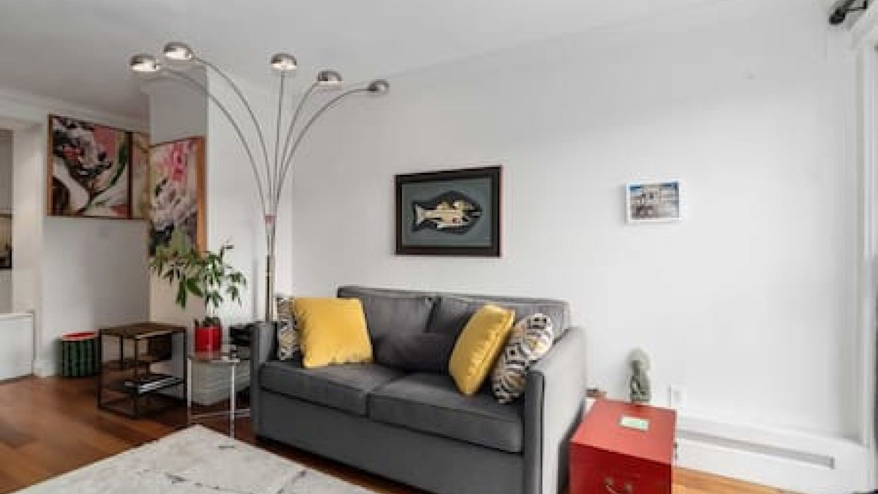 Photo of Livingroom in Kitsilano