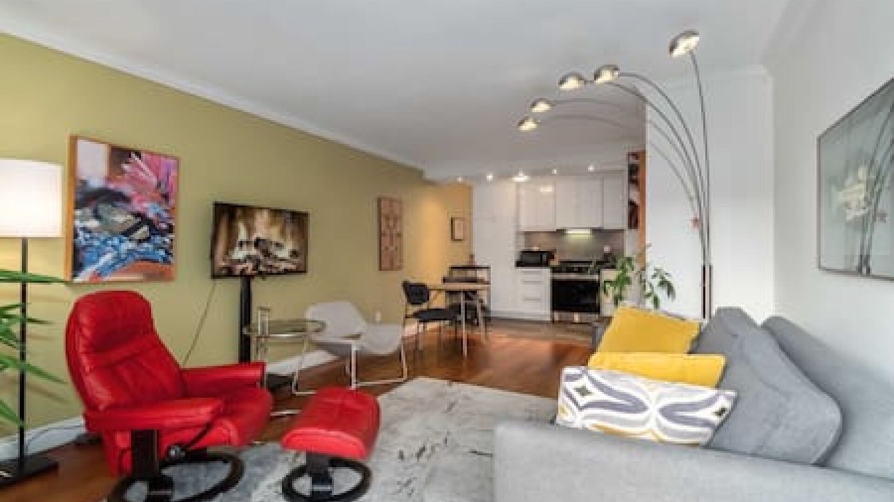 Photo of Livingroom in Kitsilano