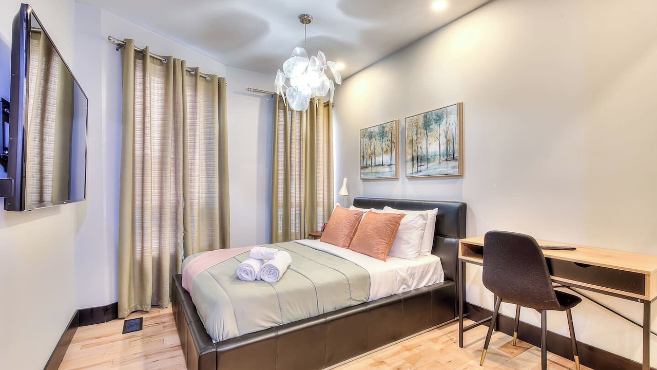 Photo of Bedroom in De Lorimier