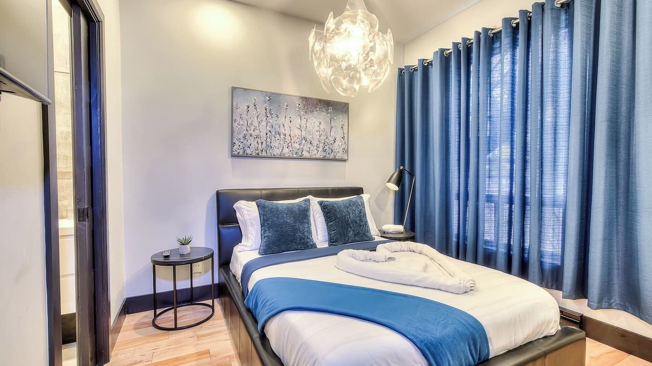 Photo of Bedroom in De Lorimier
