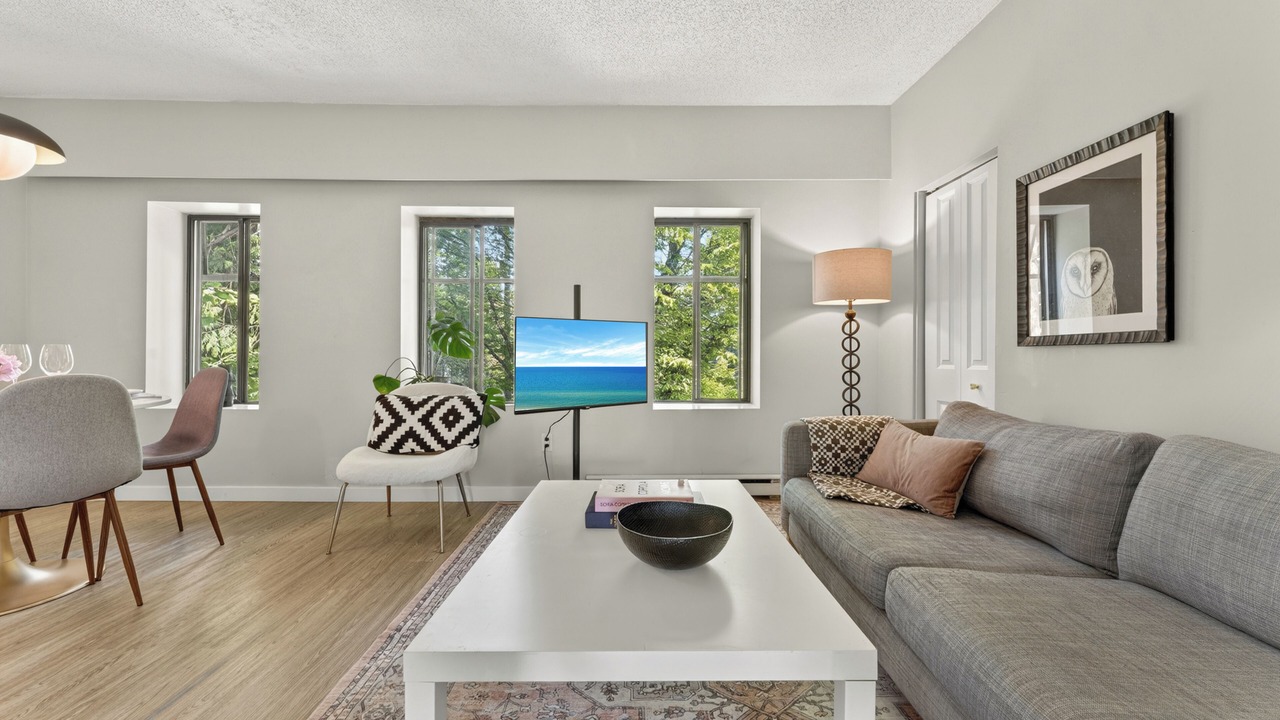 Photo of Livingroom in Kitsilano