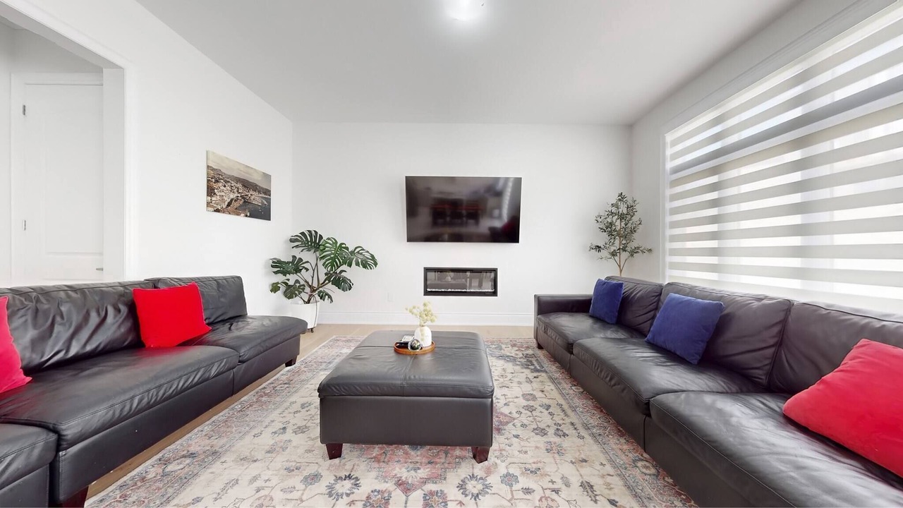 Photo of Livingroom in Caledon