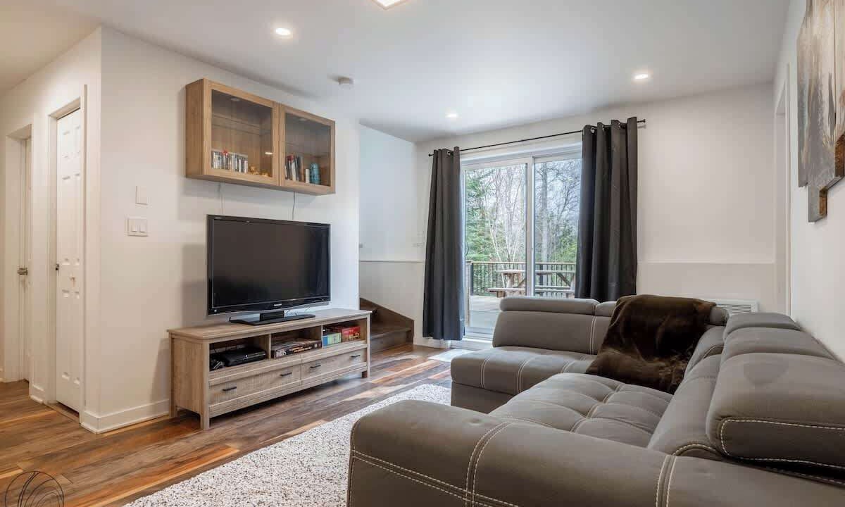 Photo of Livingroom in Chertsey