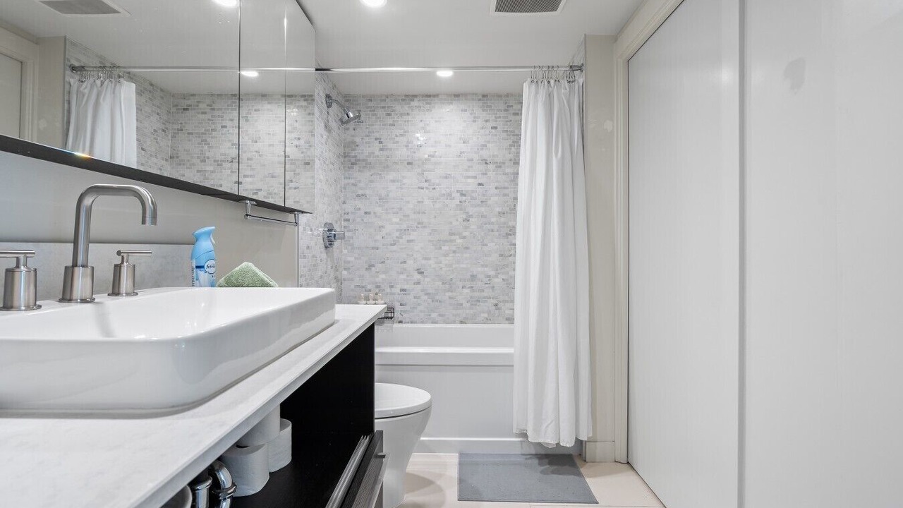 Photo of Bathroom in Chinatown