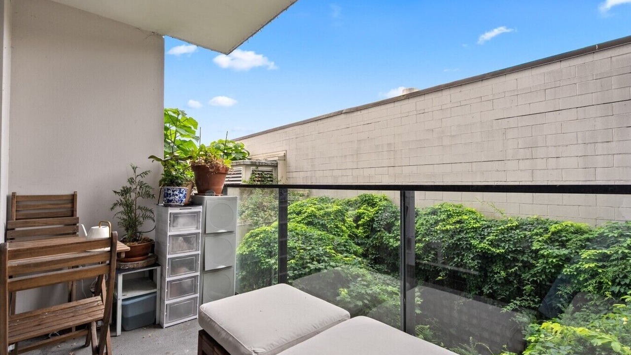 Photo of Patio Balcony in Chinatown