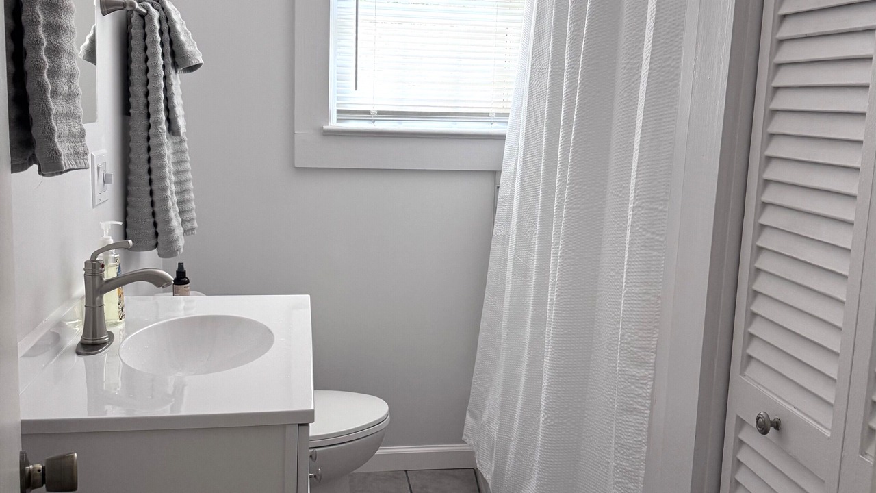 Photo of Bathroom in West Jefferson