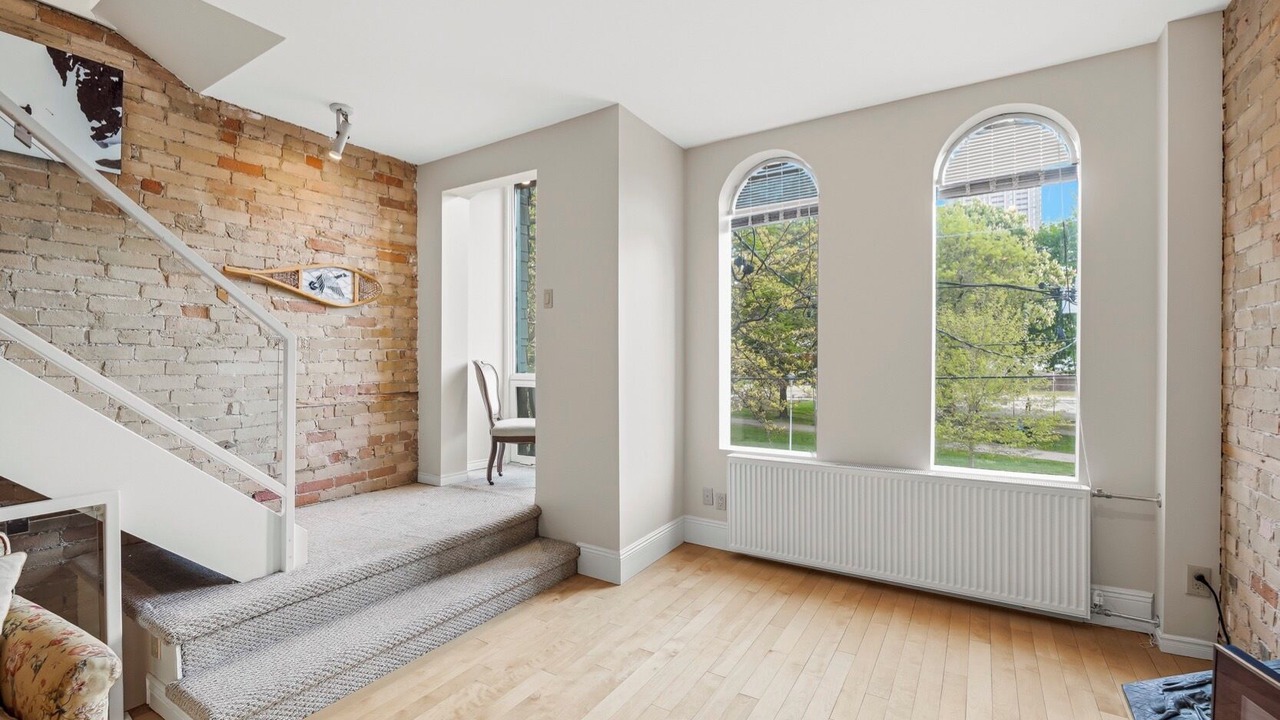 Photo of Livingroom in Garden District