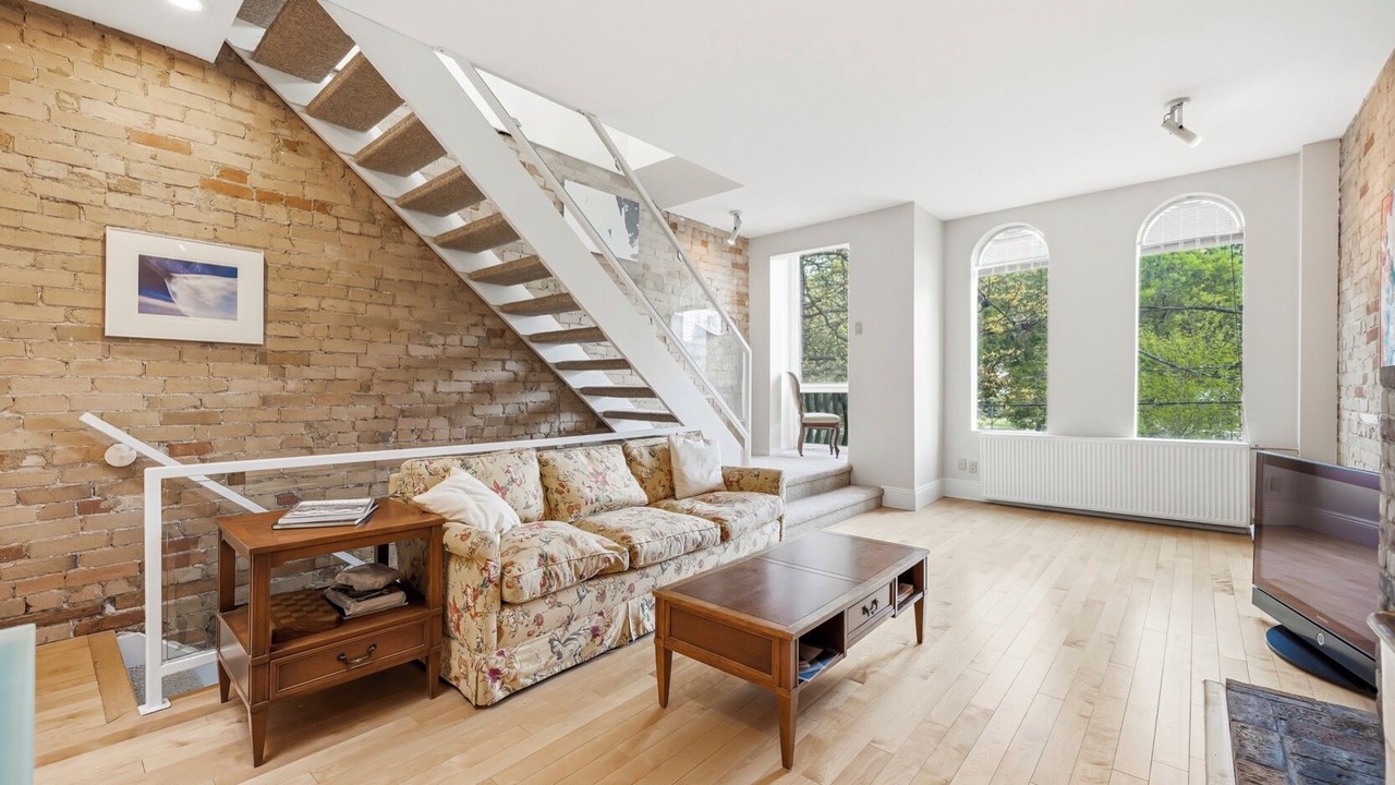 Photo of Livingroom in Garden District
