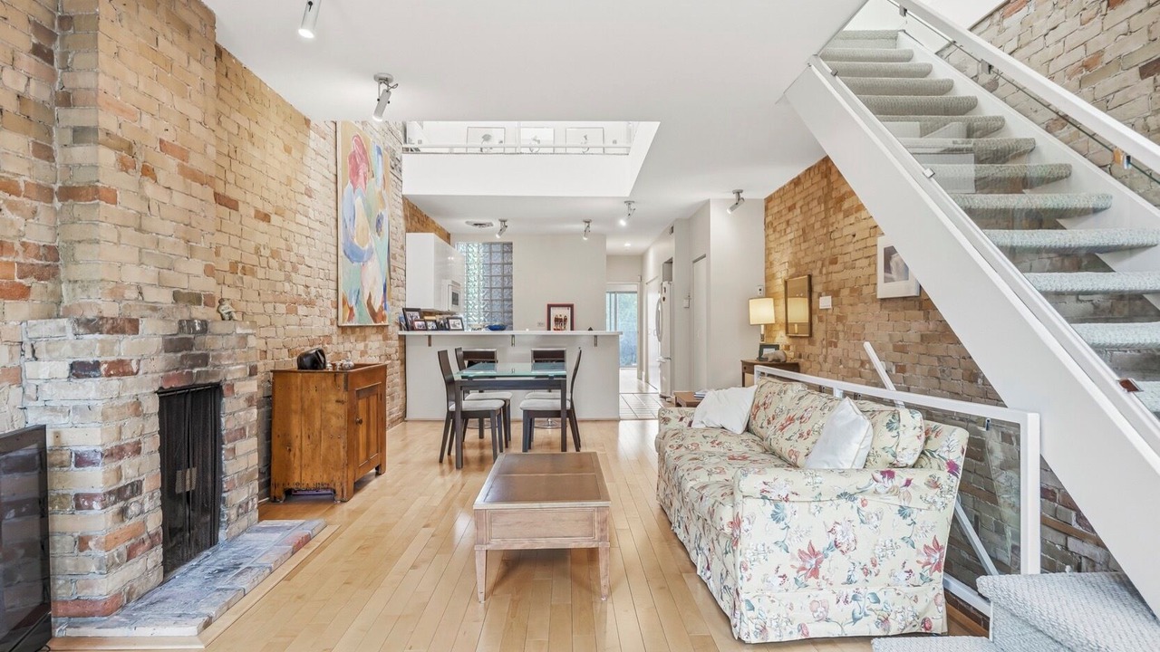 Photo of Livingroom in Garden District