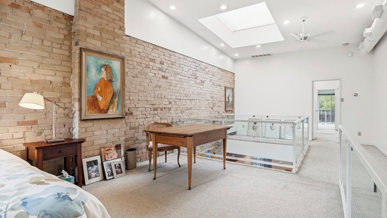 Photo of Bedroom in Garden District