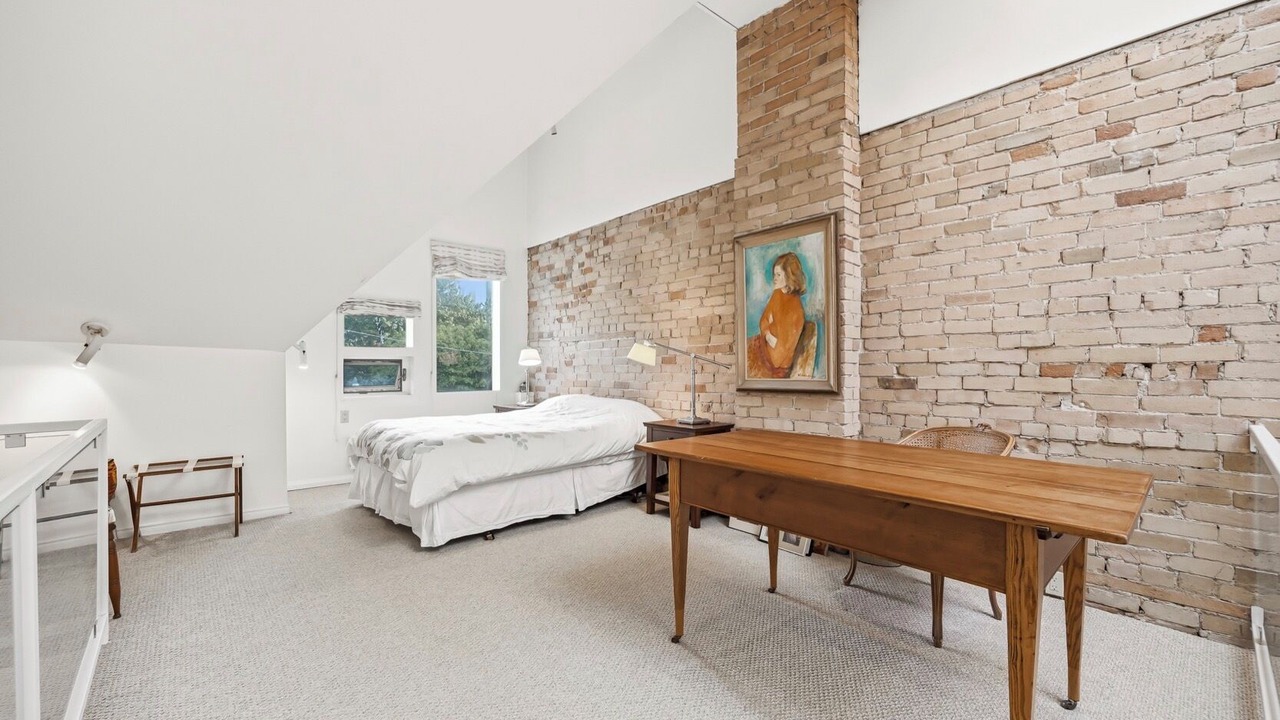 Photo of Bedroom in Garden District