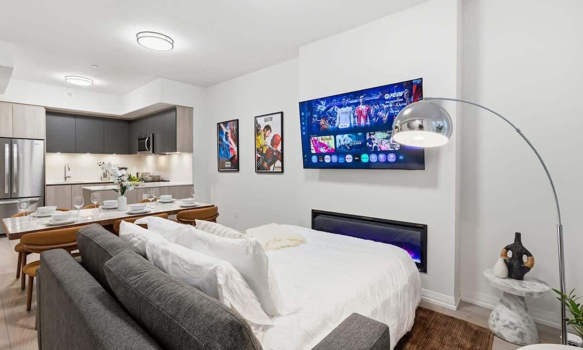 Photo of Livingroom in Downtown Toronto