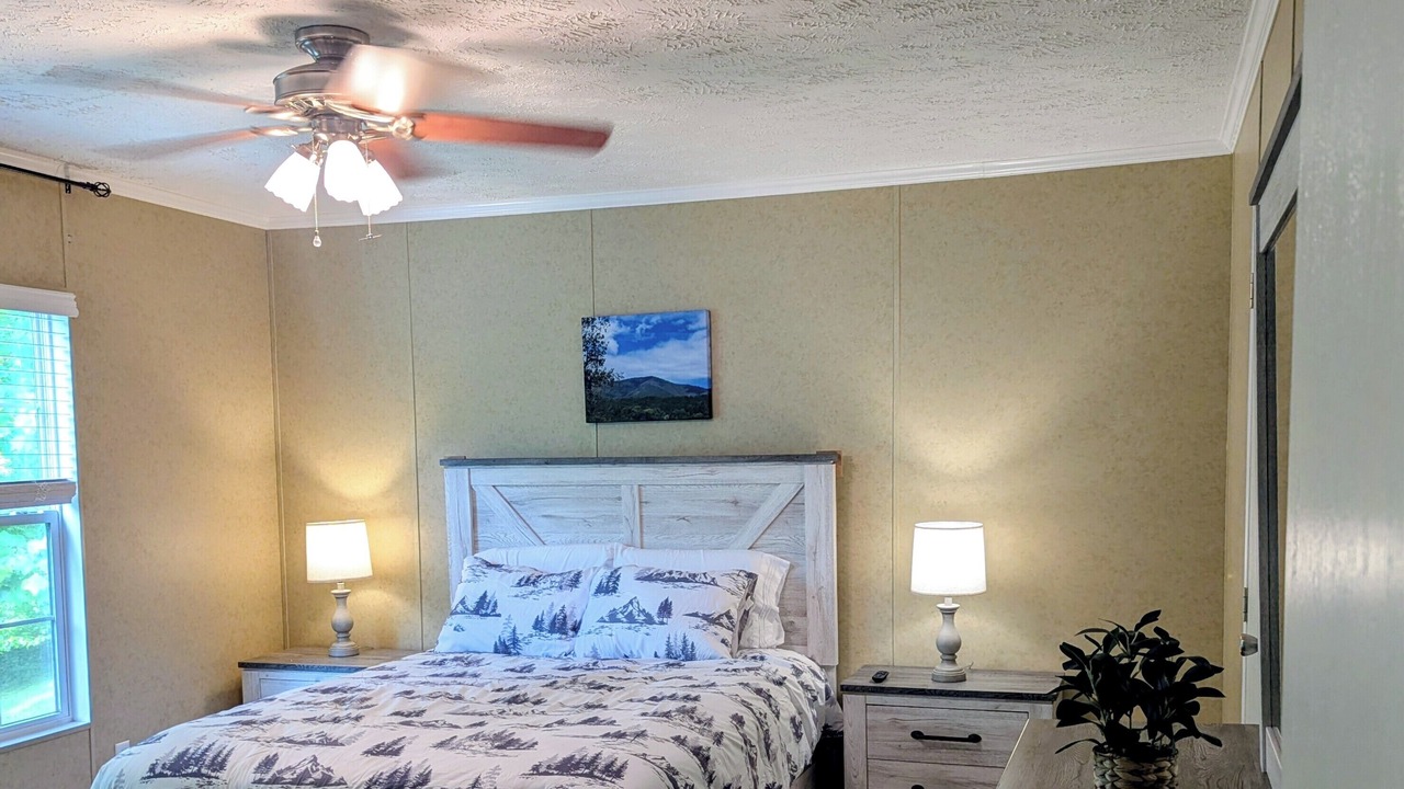 Photo of Bedroom in Cullowhee