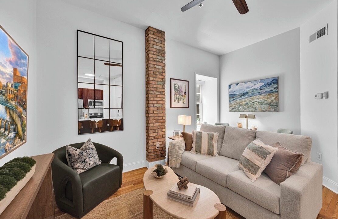 Photo of Livingroom in Greenville Downtown