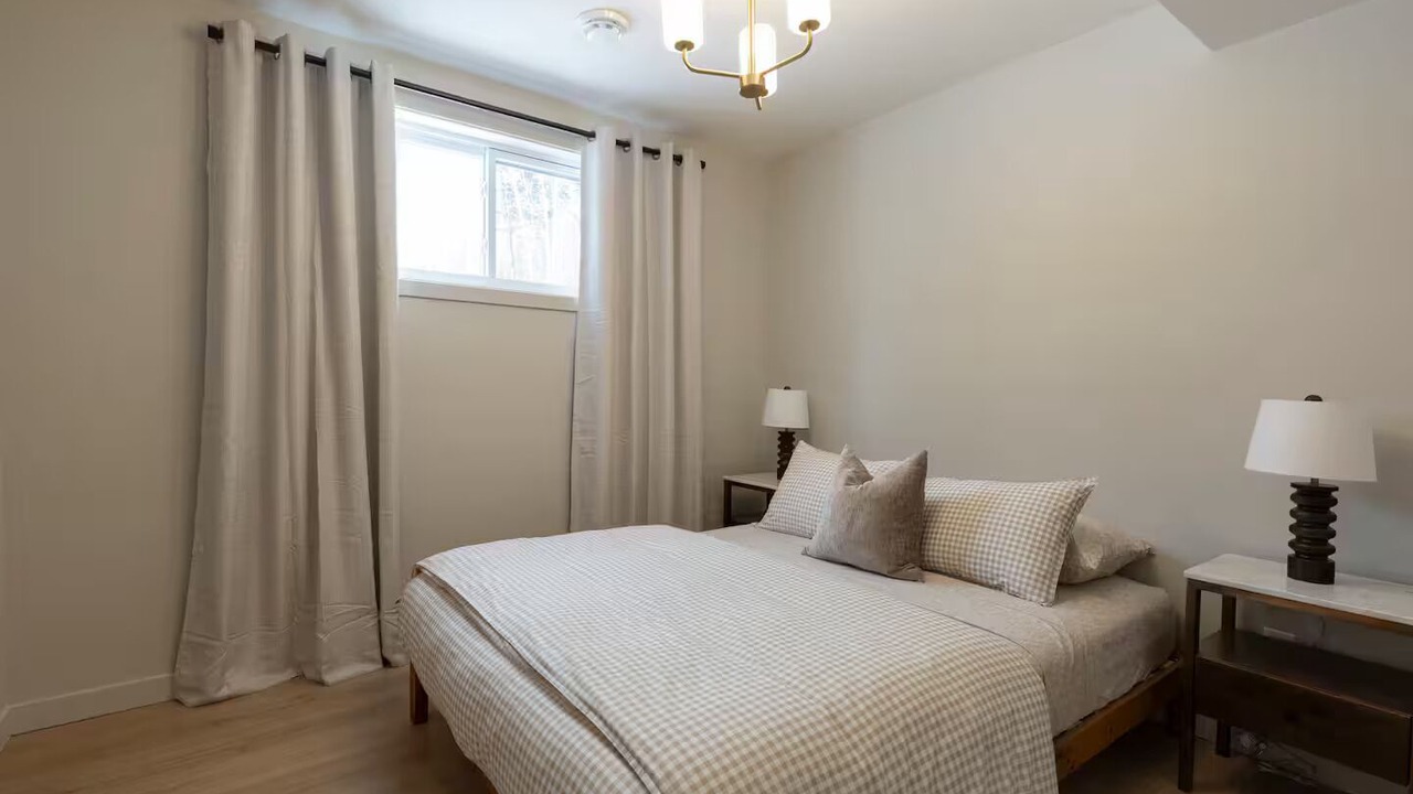 Photo of Bedroom in Mandeville