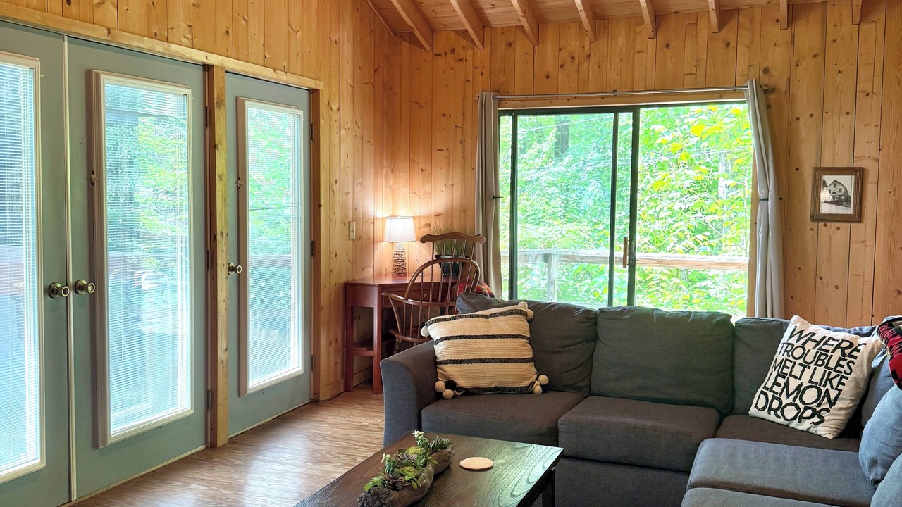 Photo of Livingroom in Cattail Creek