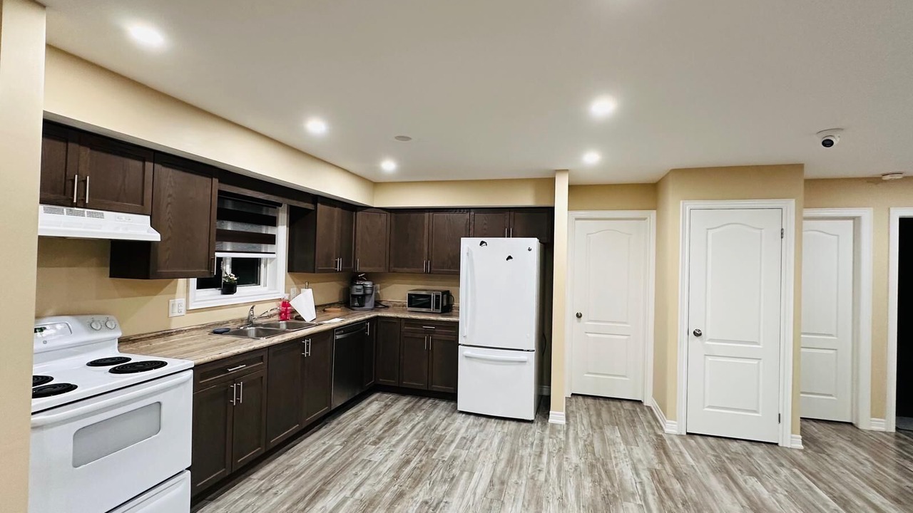 Photo of Kitchen in Thorold