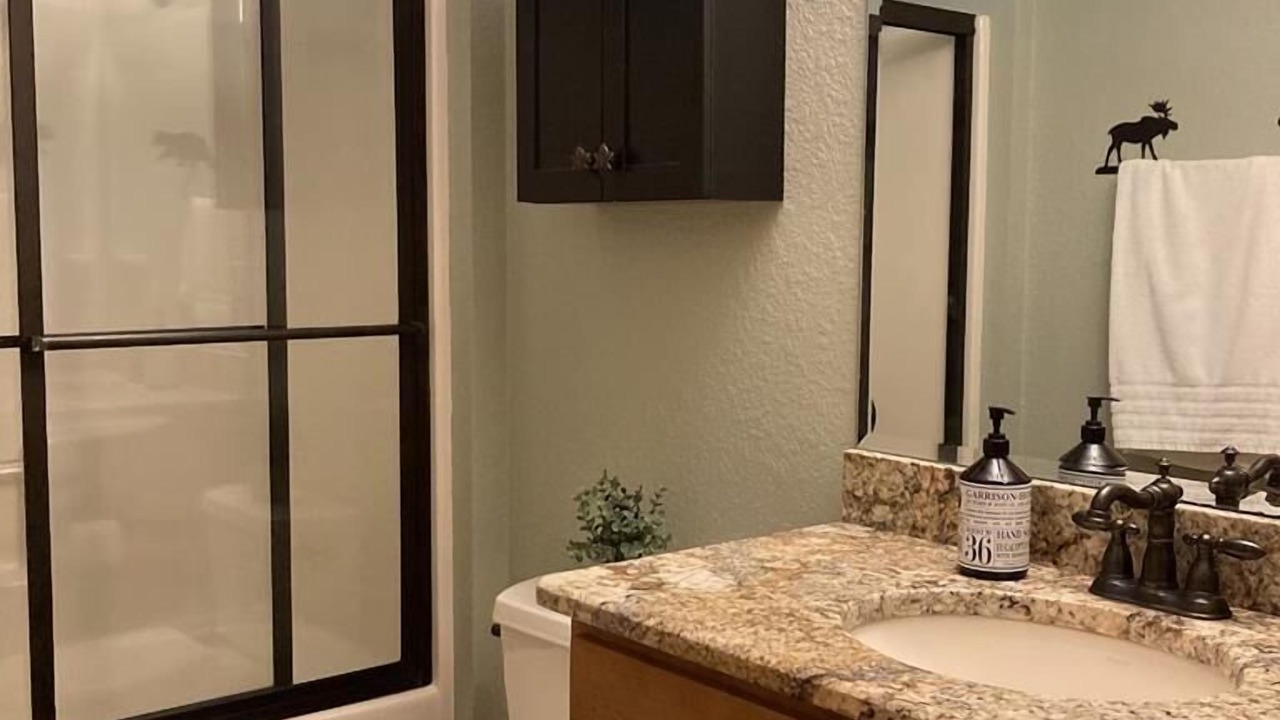 Photo of Bathroom in Cataloochee Ranch